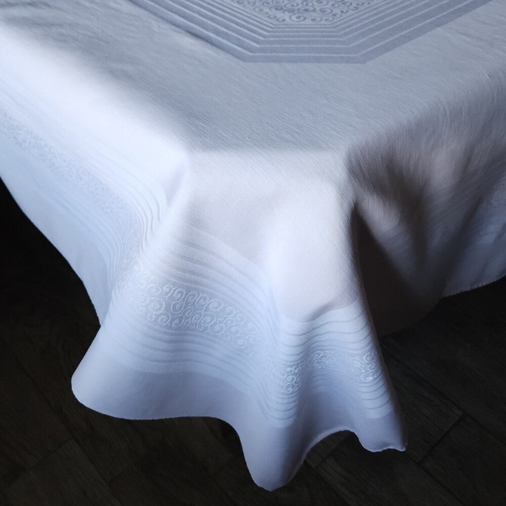 Vtg Damask Jacquard Tablecloth Pale‎ Pink Cotton Valentines Shabby Cutter 74x56